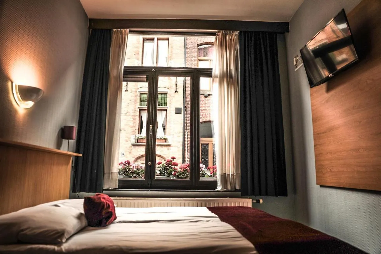 **  Hotel Montovani Μπριζ Βέλγιο