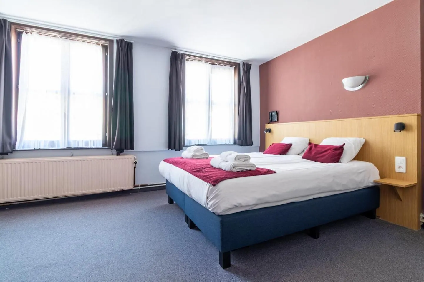 Hotel Montovani Bruges 2*,
